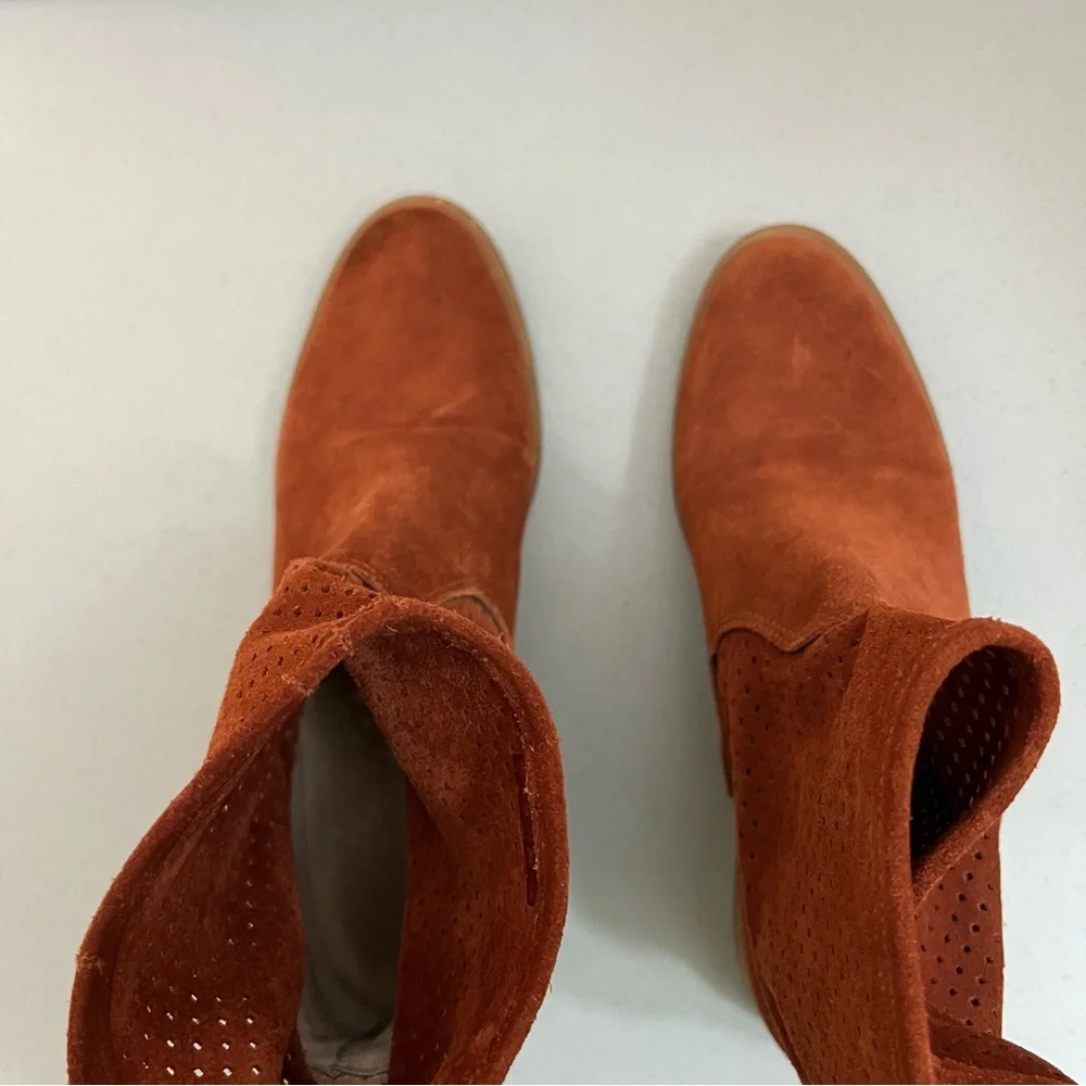 Sundance Suede Leather Booties Sz 38 or 7.5